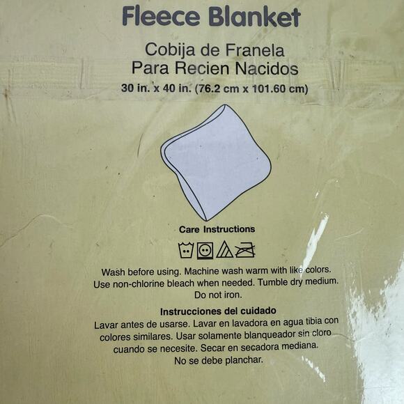 Fisher Price Brand New Light Green Embroidered Fleece Baby Blanket 30" x 40" - Picture 4 of 5